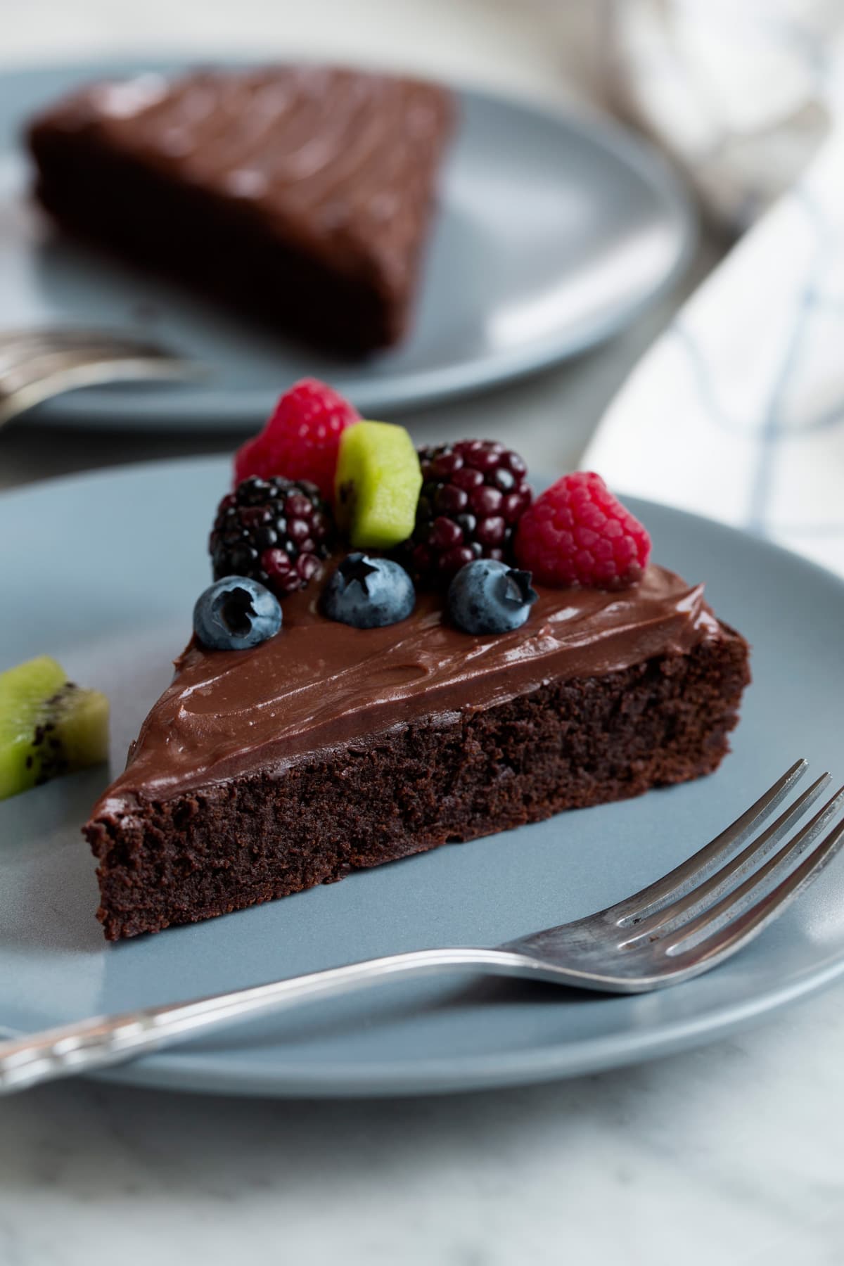 Flourless Chocolate Cake (Simple Recipe!)